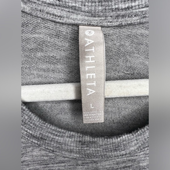 Athleta Long Sleeved Lightweight Top Women’s Size Large - Picture 6 of 8